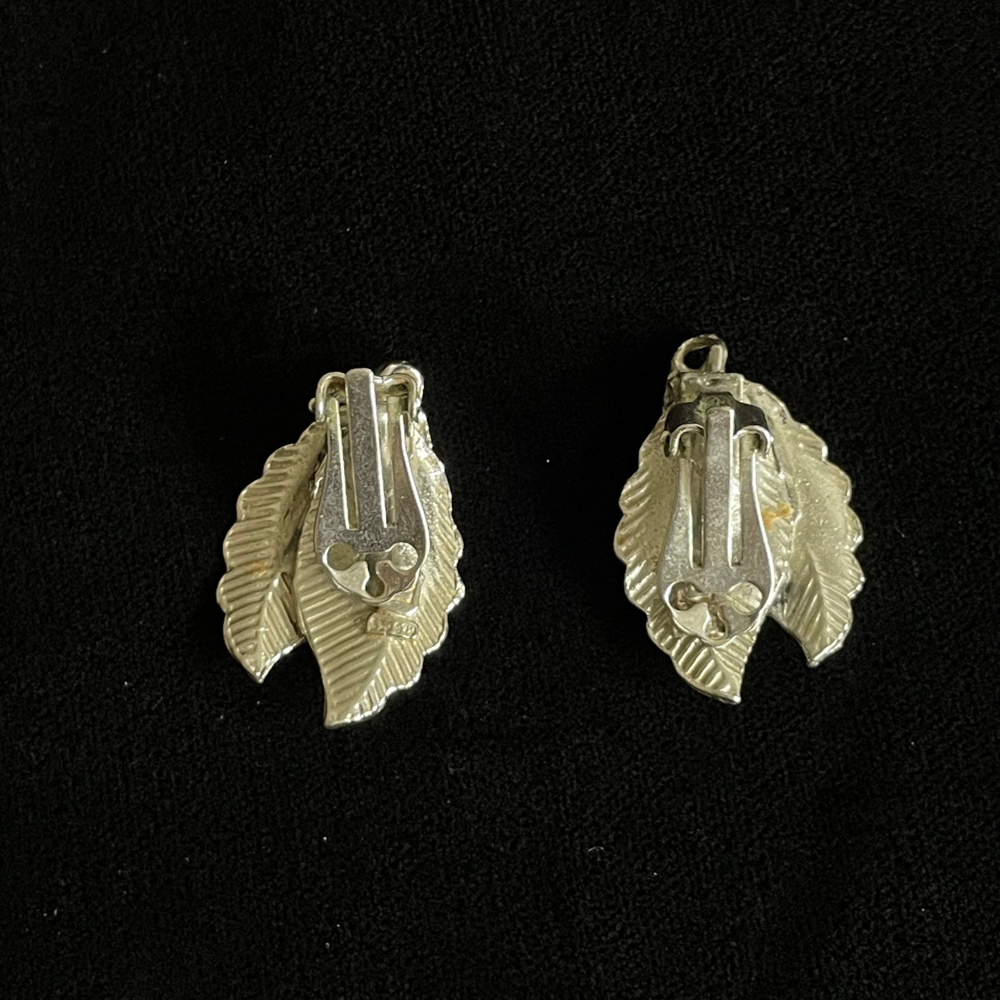 Vintage Silver Clip on Double Leaves Earrings