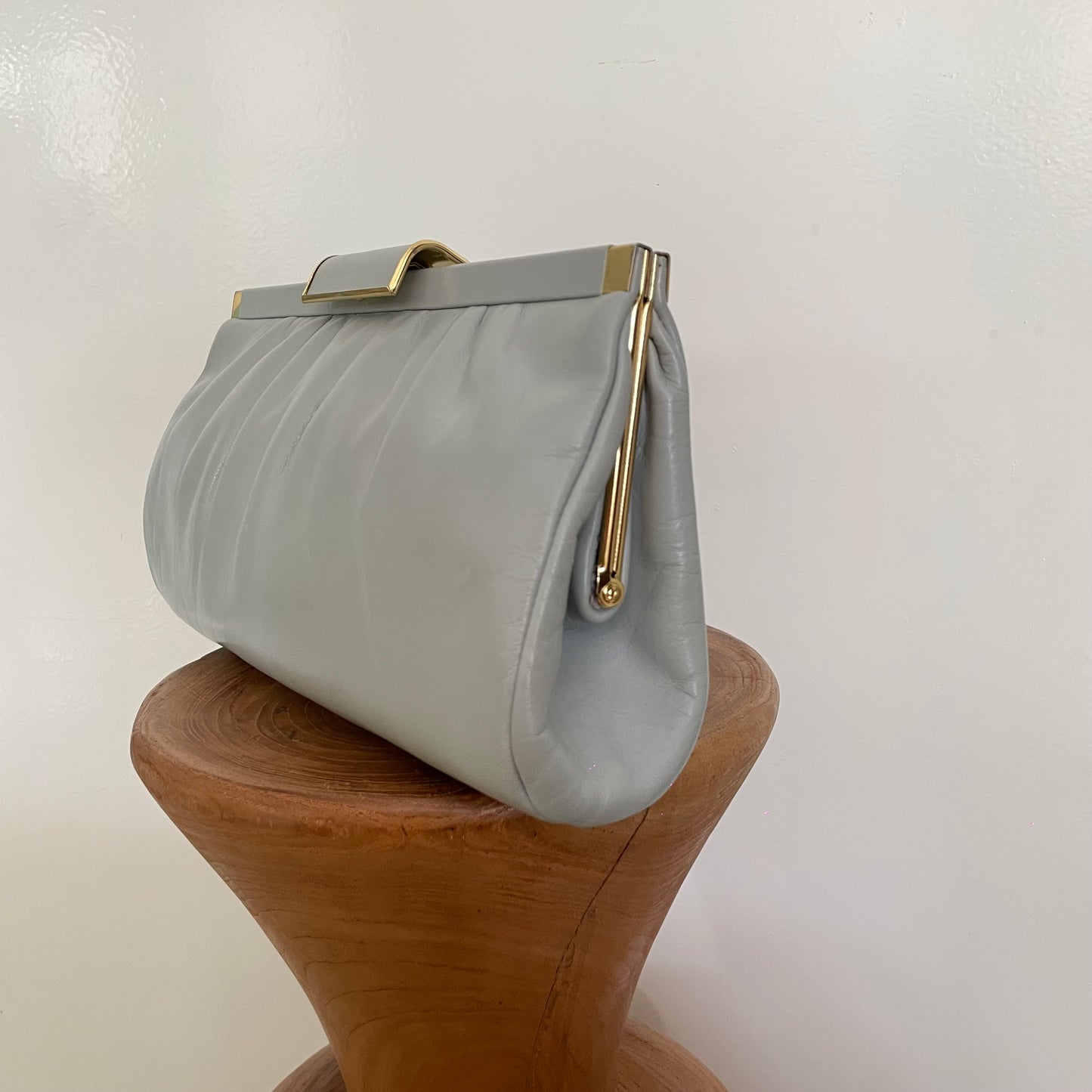 Vintage 1980s Grey leather clutch Signed Faigen made in Australia
