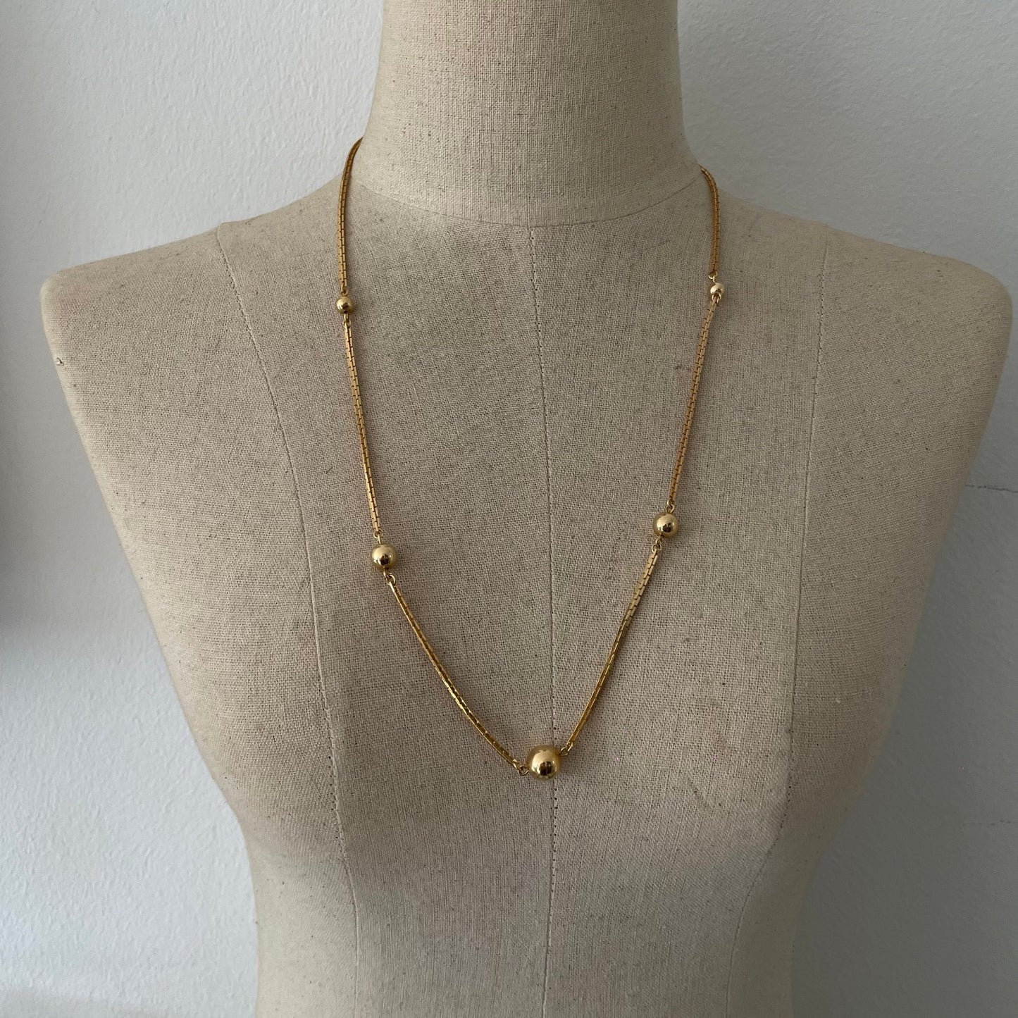 Vintage 70s Avon Gold-Tone Box Chain With Gold Beads Necklace
