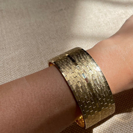 Vintage 1960s Wide Honeycomb Gold Plated Cuff